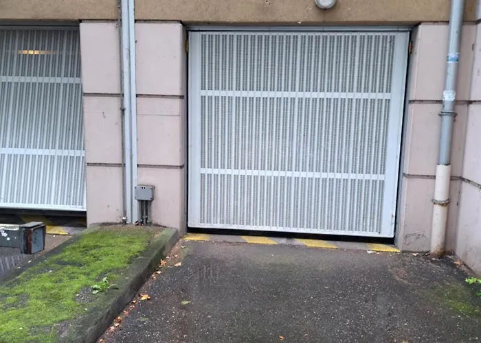 Chez Agnes - Charme Alsacien En Plein Coeur De Colmar, Avec Parking Prive Appartement